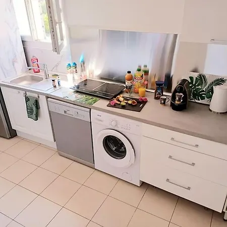 Ooo Centre Ooo 2 Bedrooms 3 Beds 58m2 Plages A Pied Beach On Foot Apartment
