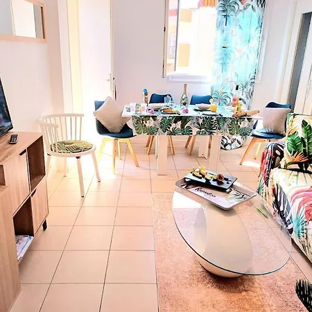 Ooo Centre Ooo 2 Bedrooms 3 Beds 58m2 Plages A Pied Beach On Foot Apartment *